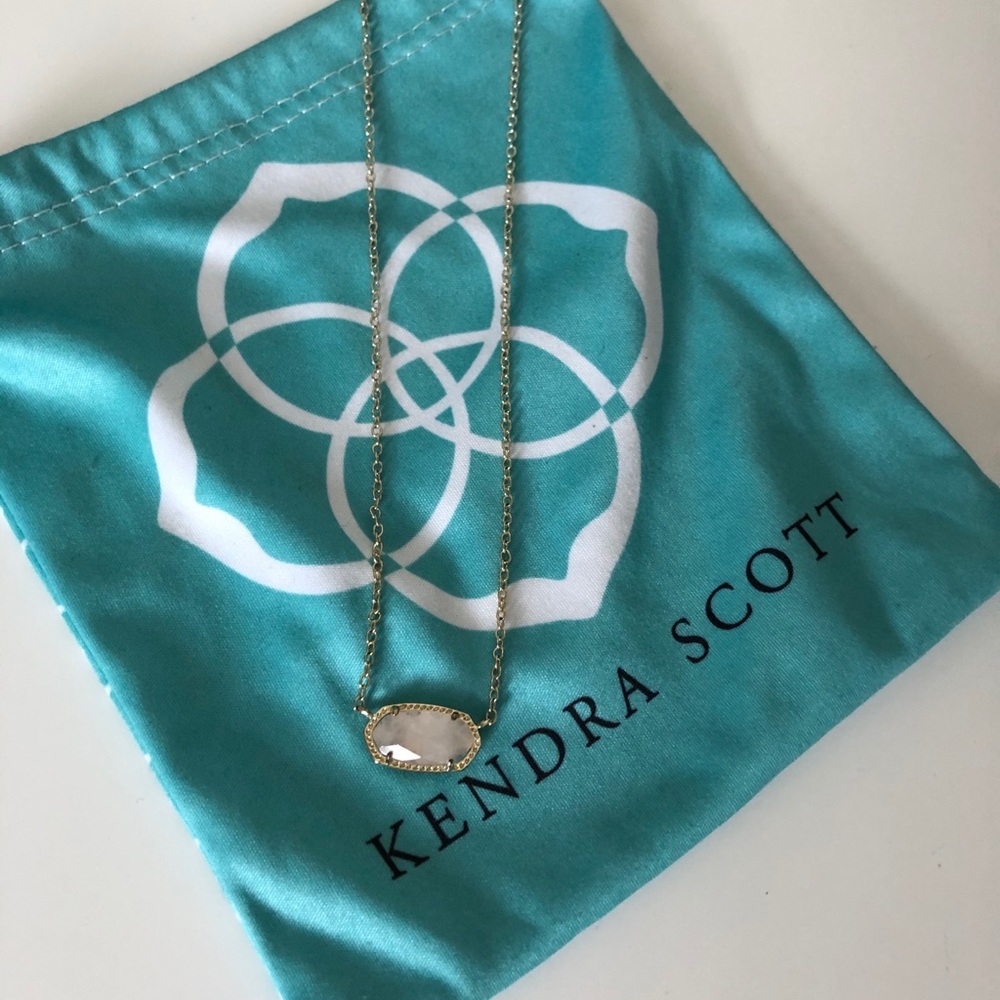 Kendra Scott Elisa Pendant in Rose Quartz